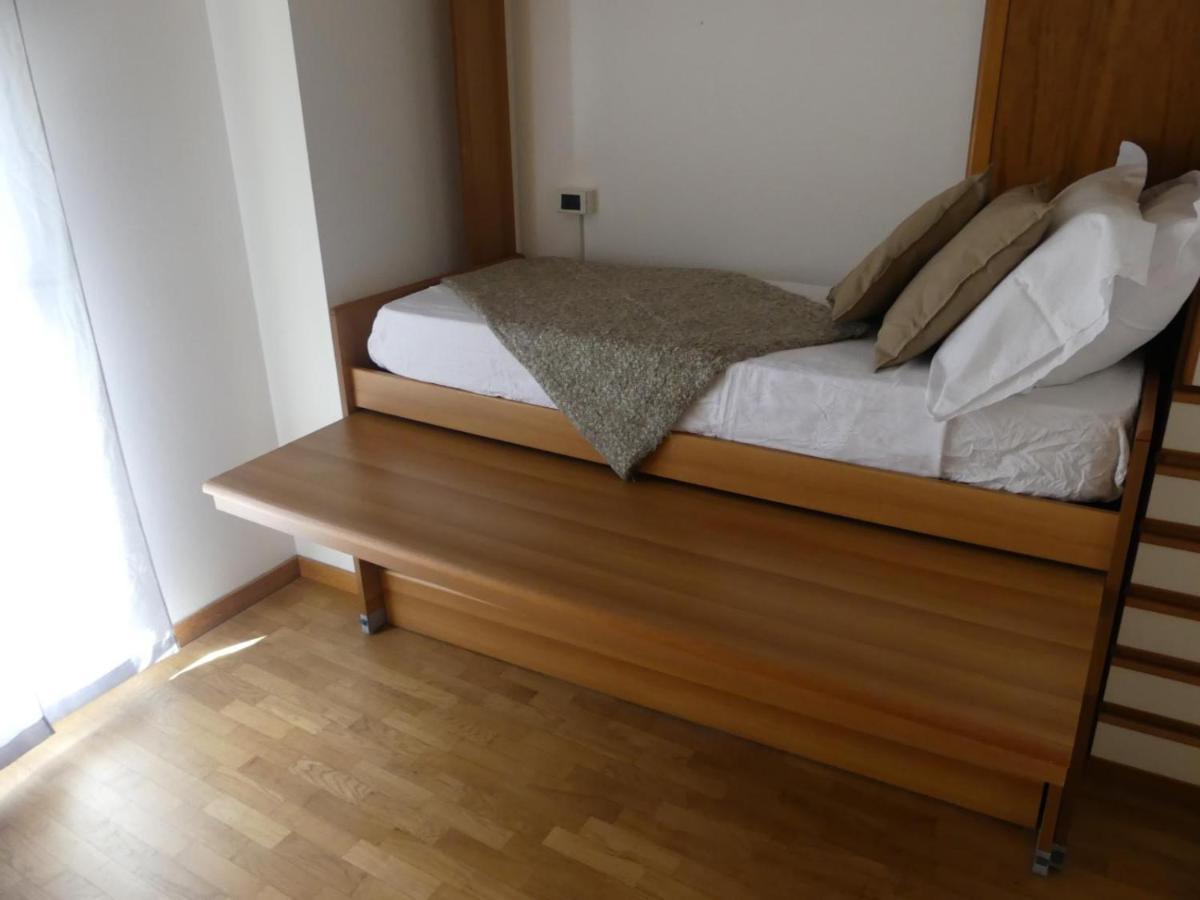 Joivy Apartments By The Lake Como Bagian luar foto
