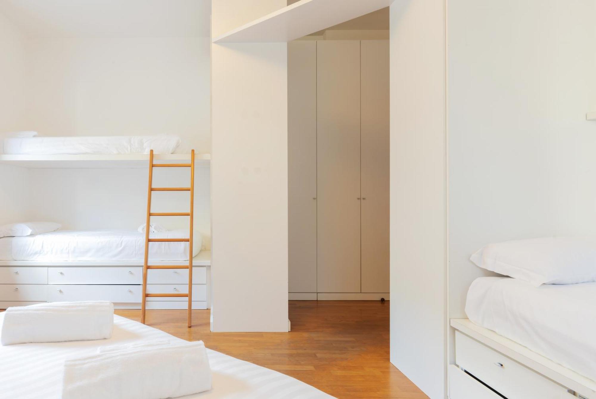 Joivy Apartments By The Lake Como Bagian luar foto