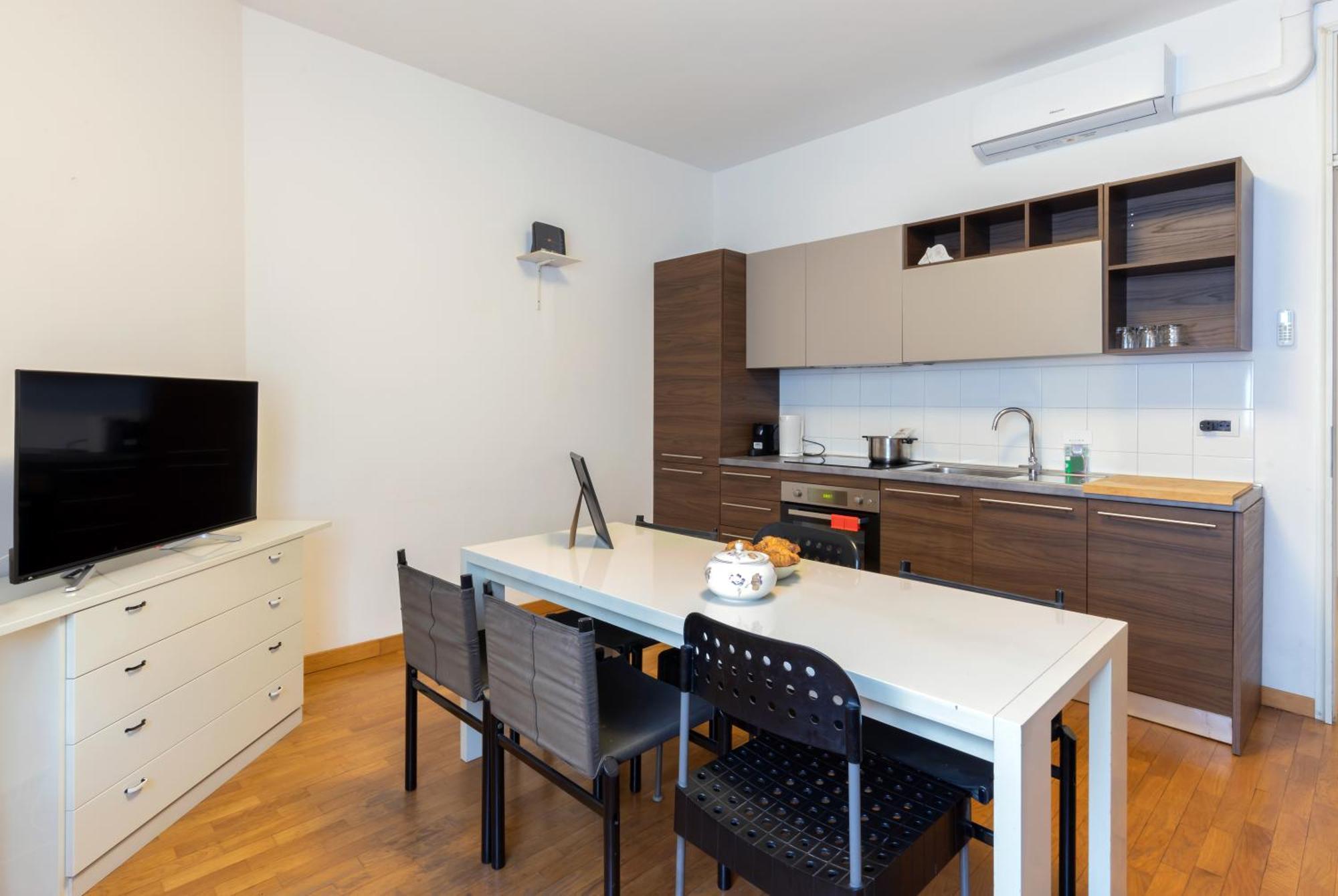 Joivy Apartments By The Lake Como Bagian luar foto