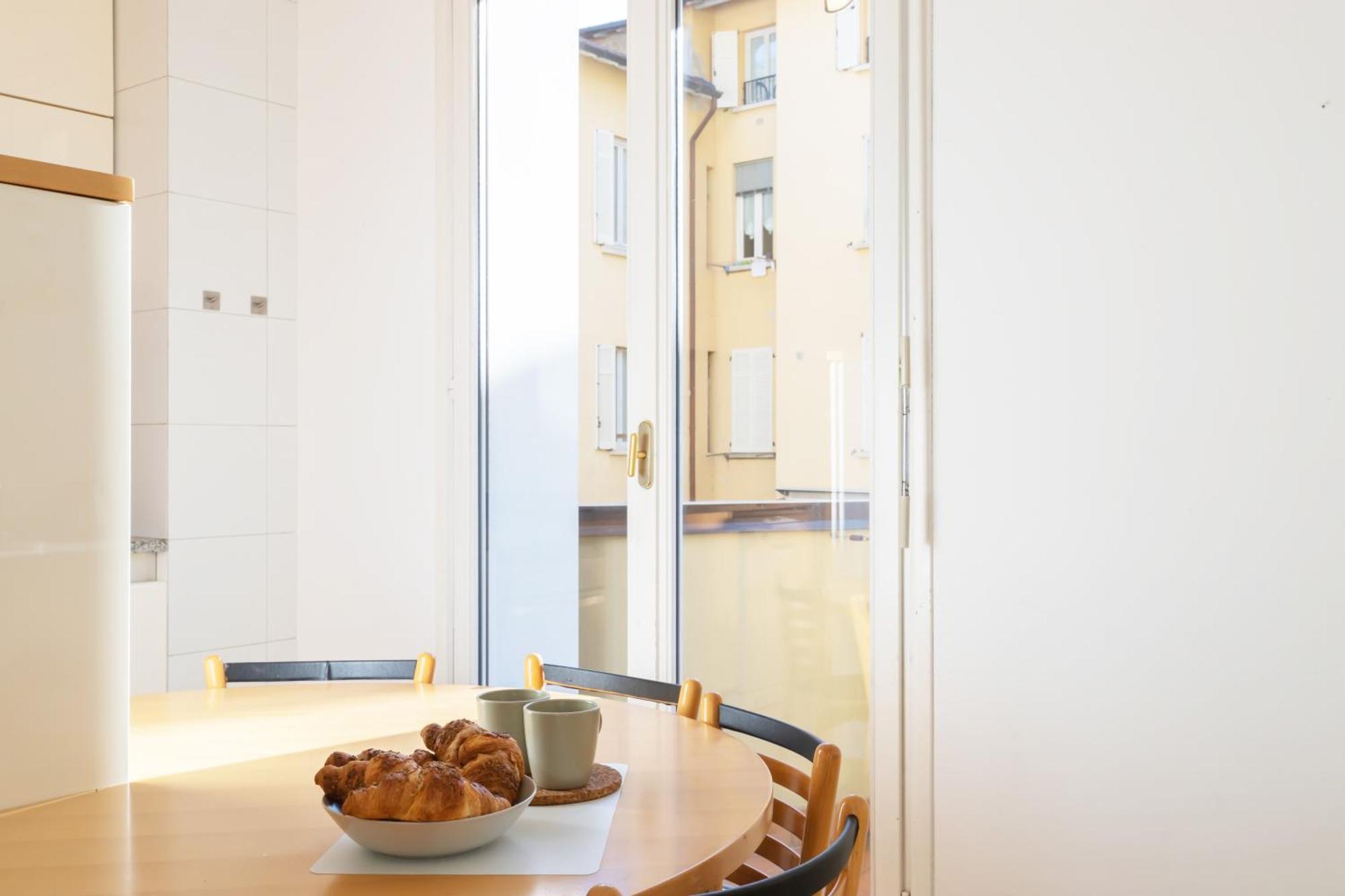 Joivy Apartments By The Lake Como Bagian luar foto