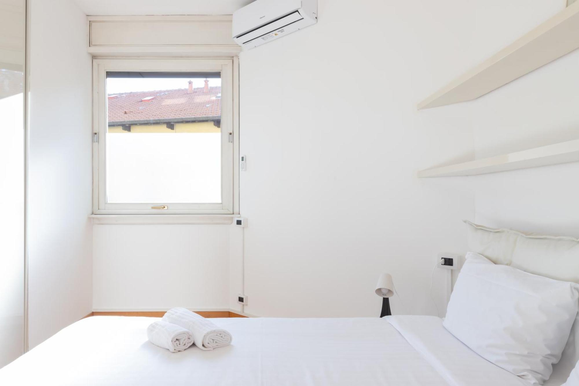 Joivy Apartments By The Lake Como Bagian luar foto