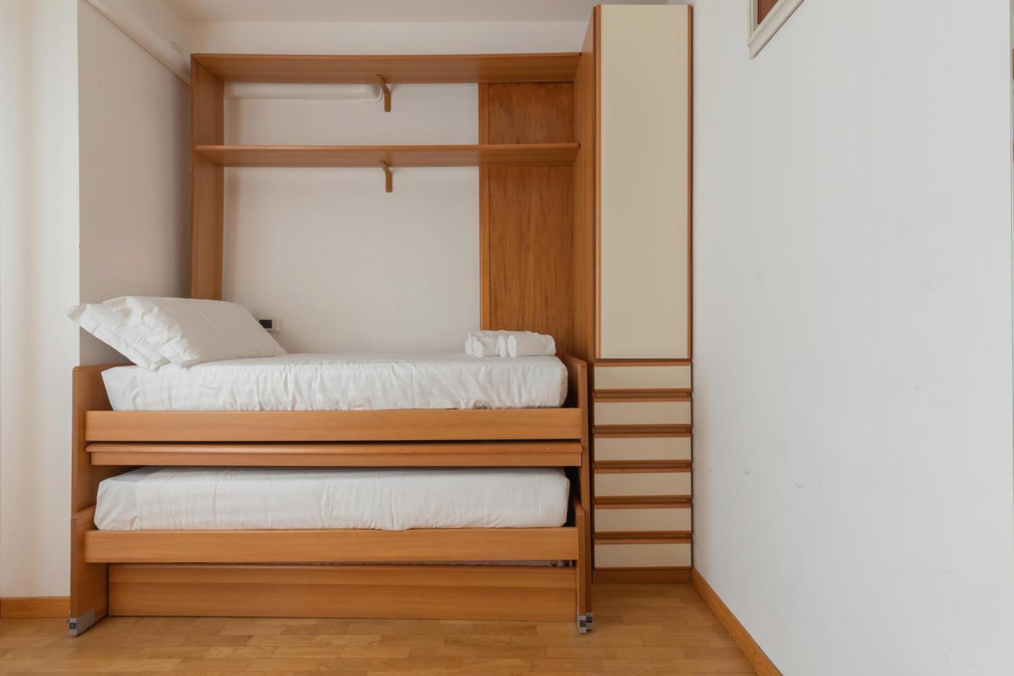 Joivy Apartments By The Lake Como Bagian luar foto
